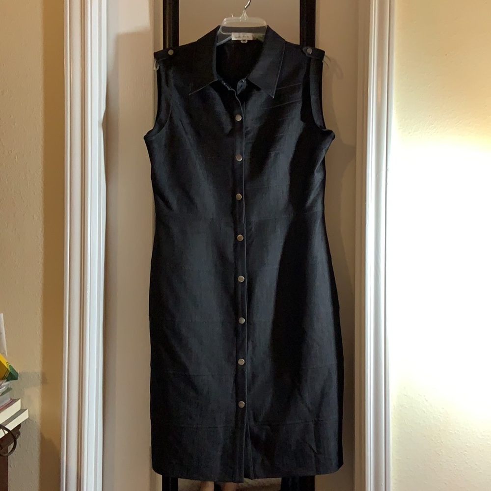 Dress - Picture 2 of 2